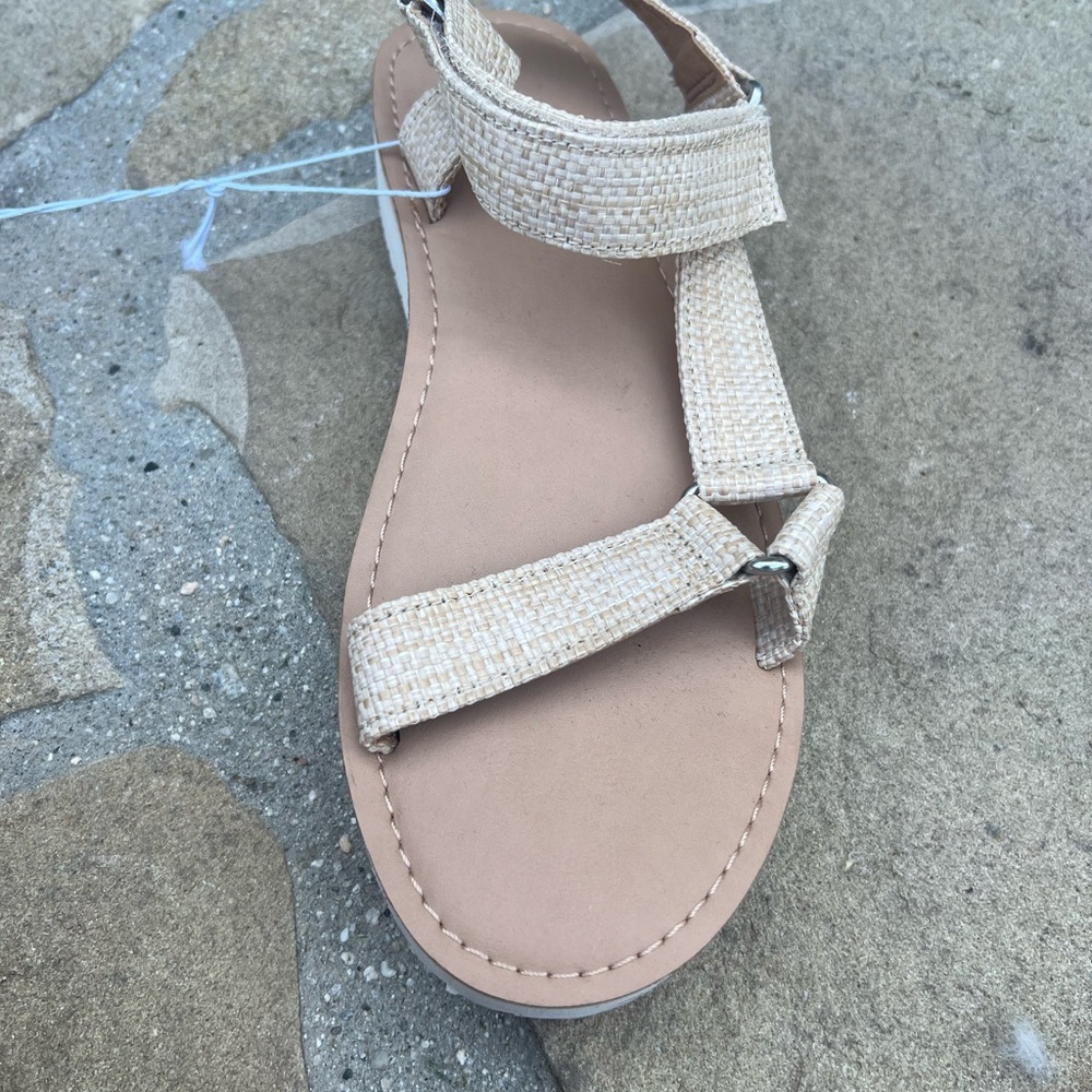 Universal Thread Sandals - Picture 6 of 6